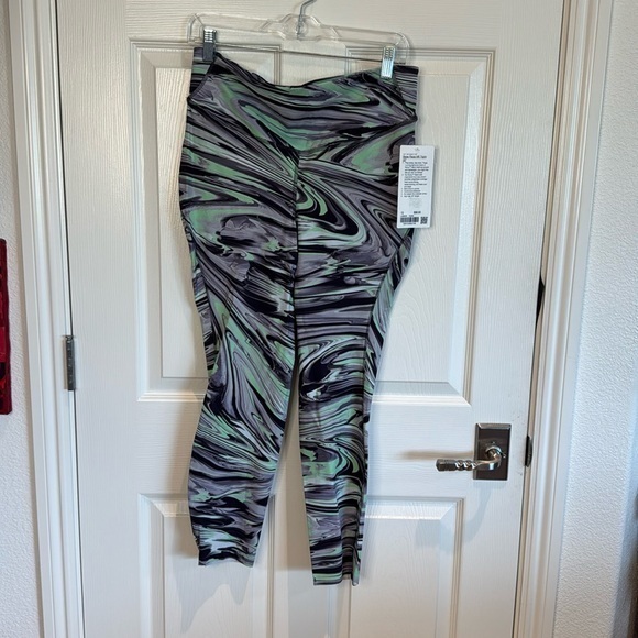 Lululemon base pace hr tight. Nulux. NWT. - Picture 1 of 4